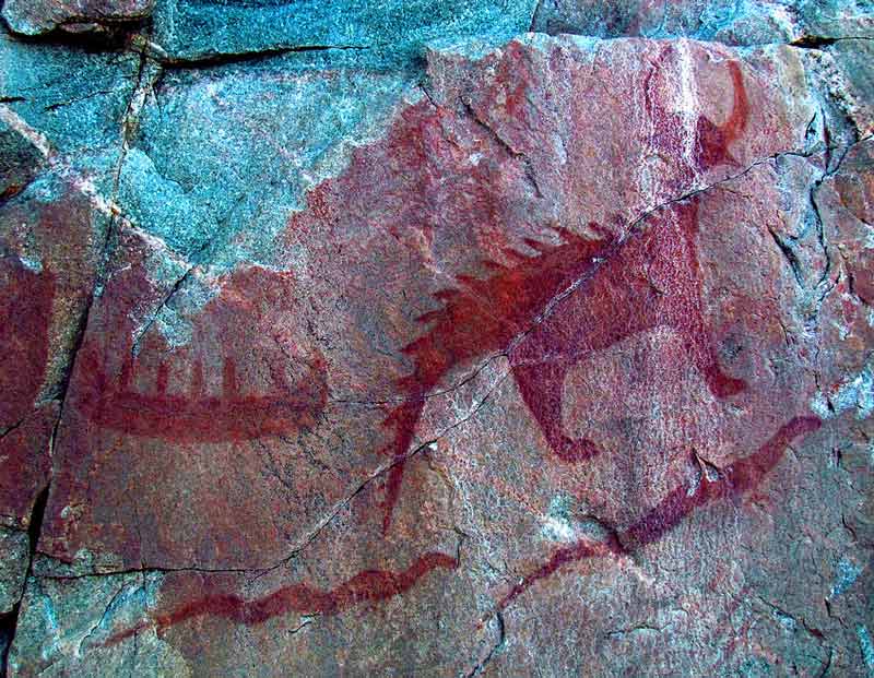 ojibwa pictograms in agawa rock, photo by Robertson