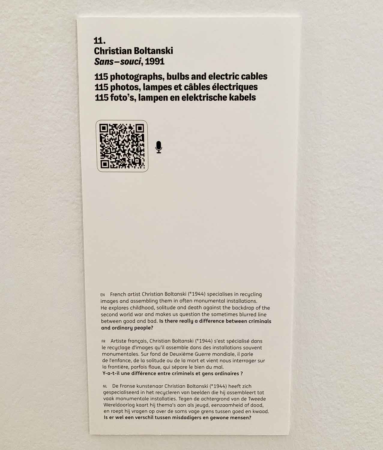 art exhibit labels